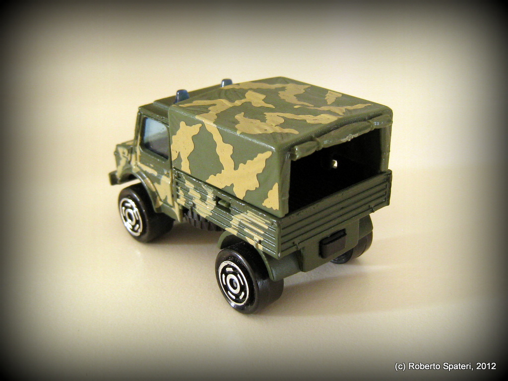Majorette Mercedes Unimog (n.200 series)